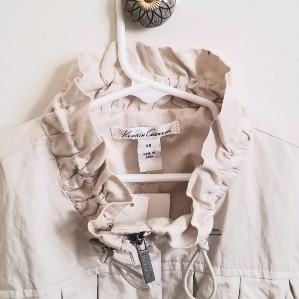 Kenneth Cole Tierd Ruffle Khaki Jacket Preppy Chic - Picture 3 of 4